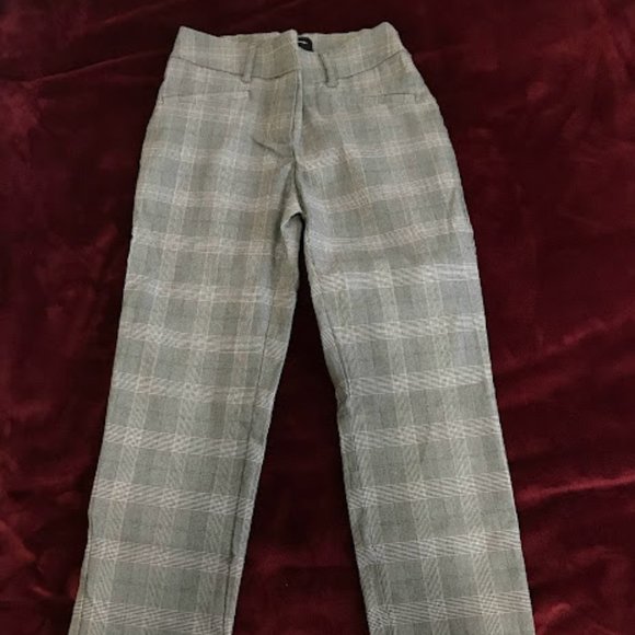 Reitmans trousers - Picture 1 of 3